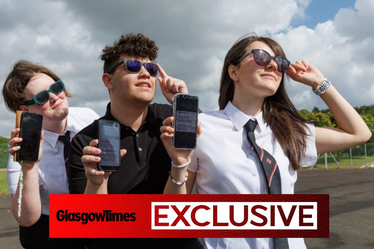 📚Meet the incredible fifth-year pupils at Drumchapel High.
They are at a school were the approach to studying for exams is unique - and it has paid off. 
🗨"It has made a huge difference to lots of people."