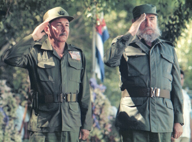 #FidelPorSiempre🇨🇺«Fidel es Fidel, todos lo sabemos bien, Fidel es insustituible y el  pueblo continuará su obra cuando ya no esté físicamente. Aunque siempre  lo estarán sus ideas, que han hecho posible levantar el bastión de  dignidad y justicia que nuestro país representa».
