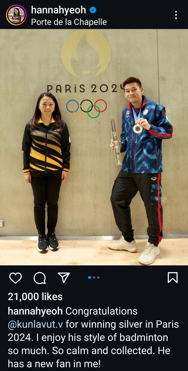 Solisidtor's tweet photo. Bodoh punya Menteri. Ko bayangkan @Khairykj ambil gambar macam ni sebelah Lin Dan. Cakap dia big fan Lin Dan. Hang Menteri Belia &amp; Sukan Malaysia bukan Thailand. Langsung takde sensitiviti. https://t.co/NP6JBk8p9z