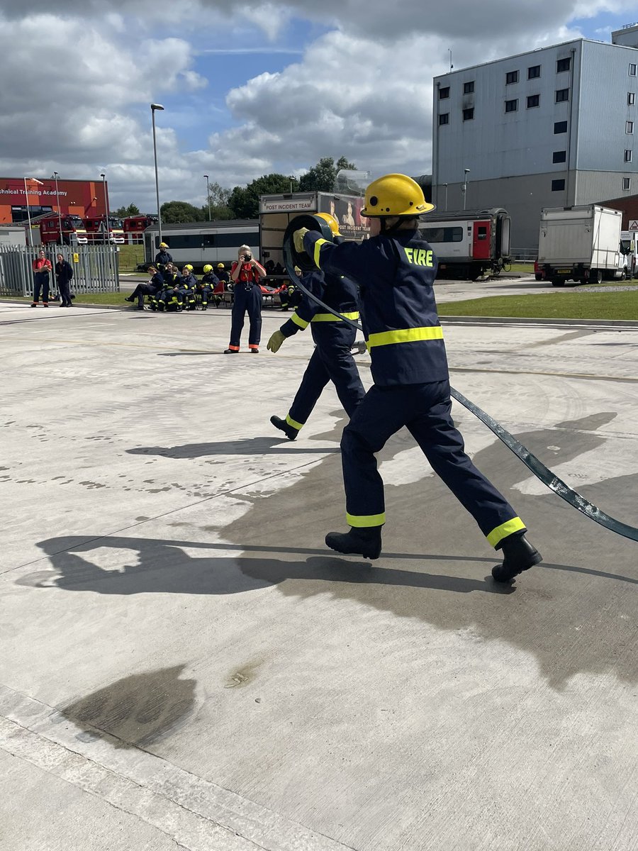 NCooper1880258's tweet image. If you wish to be part of the team . Email futureheroes@manchesterfire.gov.uk 
#teamwork #newskills #buildconfidence
@manchesterfire