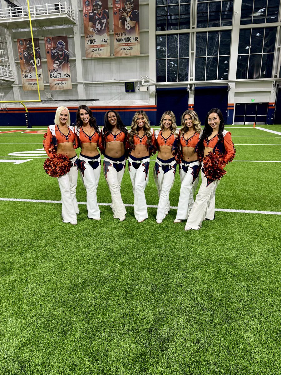 DBC_Michaela's tweet photo. 12 Days ‘til the Shor-Tays take the field 🧡🏈 Will we see you there?!

#TeammateTuesday | #DBC2024 | #NFLCheerleaders | #BroncosCountry https://t.co/o180KBAv2z