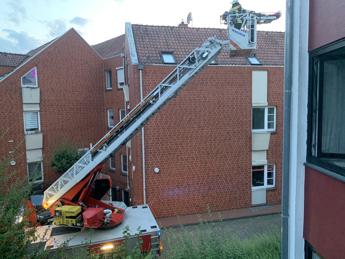 FF_Lilienthal's tweet photo. 🚨Die Einsätze der letzten2⃣Tage:
📟05.08. 10:02 Uhr: Auslösung Heimrauchmelder🚒
📟05.08. 15:16 Uhr: Gasausströmung🚒🚑🚓
📟05.08. 19:10 Uhr: Auslösung Brandmeldeanlage🚒
📟06.08. 20:34 Uhr: Tragehilfe Rettungsdienst 🚑🚒
Die Berichte👇
https://t.co/EVIDYTLLqx
#FF_Lilienthal https://t.co/j3RyNqK3W5