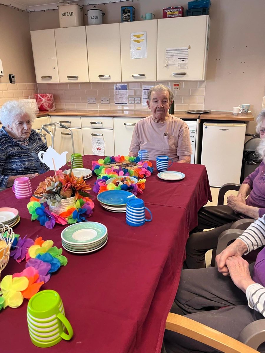 AugustaCourt's tweet photo. @AugustaCourt  When the weather forces us to change our plans of having tea🫖☕️ party in the garden and staff prepare great alternative indoors.
Thank you Leon for being super creative 👏. #rain  #indoorpicnic #tea  #teaparty #afternoontea https://t.co/oKN7EH7uGo