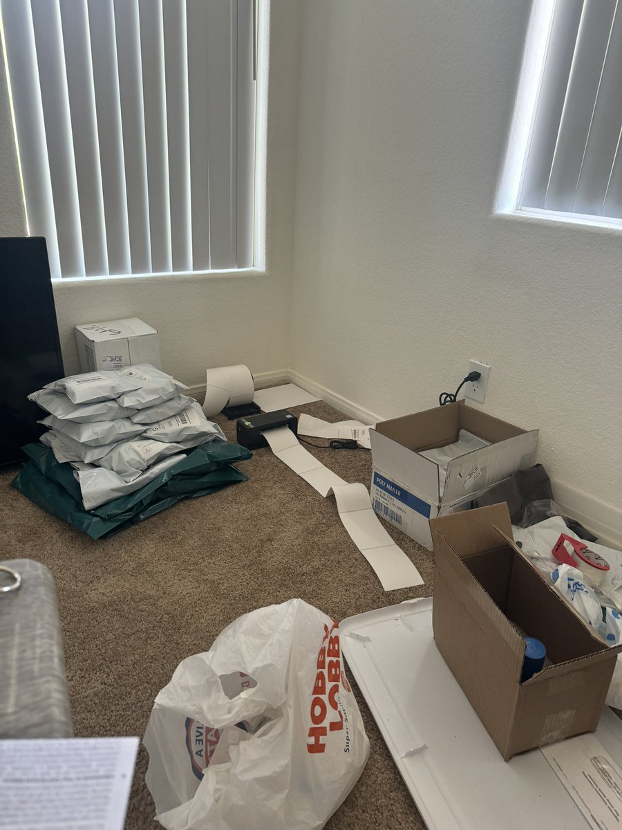 ASD was amazing 
S/o to <a href="/Boxem/">Boxem</a> 🔥 
Thanks for the shirt <a href="/flips4miles/">Miles</a> 
Back to fbm life head down grind time 🧗🏽