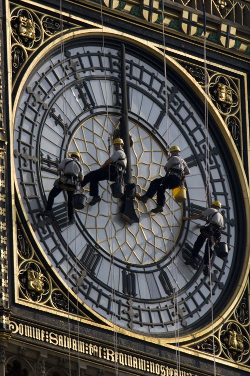svintagewatches's tweet image. Cleaning Big Ben… England.

#bigben #bigclock #landmark #timepiece #london #horology #horolological