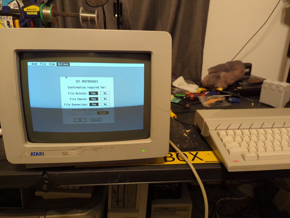 CableBoxMods's tweet photo. Another #CRT saved from the scrap bin. #Atari #SM124 monitor I received a while back. Proprietary video cable was cut off and the original caps looked like they had been through hell. (Channeling my inner @pdqc1971) The inside was rusty, crusty, and oh so musty!🤣But lives again https://t.co/oLevAoicUz