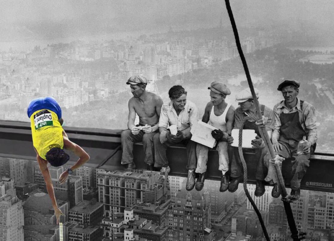 ΠΟΙΟΣ ΤΟ ΚΑΝΕ ΑΥΤΟ ΡΕ ΜΑΛΑΚΕΣ😭😭😭