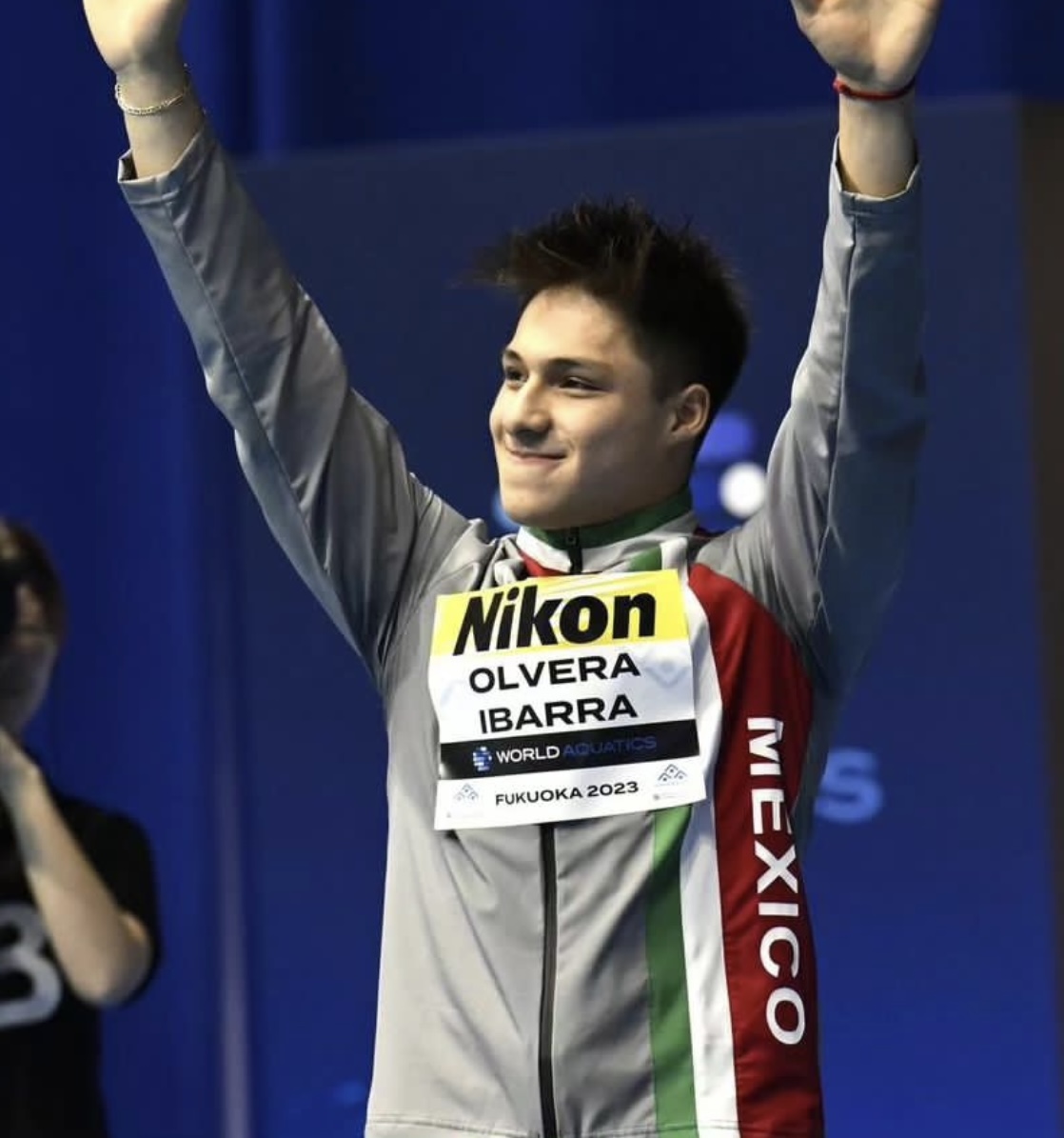 México me duele que le presten más atención a Adrian Marcelo, cuando esa atención la merecen Osmar Olvera y Marco Verde, que si están representando al país. 
Así como los demás deportistas que están en los juegos olímpicos