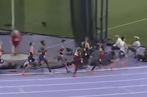 richochoa's tweet photo. #ColeHocker with 550m remaining is in 7th. Did he out-kick Billy Mills and Dave Wottle? https://t.co/R4rIr4imgs