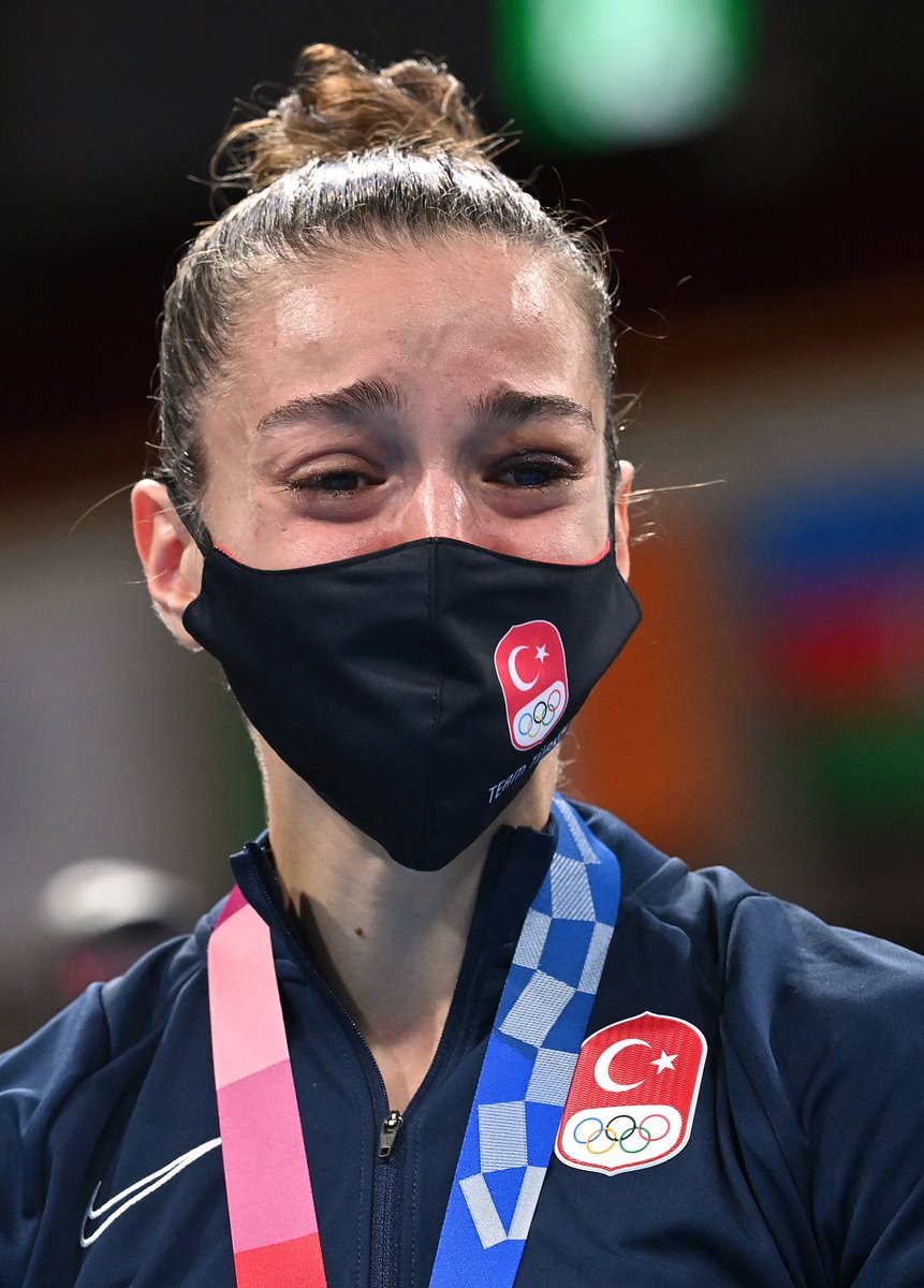 🥹 Bu kez altın olacak. 

🇹🇷 Buse Naz Çakıroğlu, Tokyo’nun ardından Paris’te de finalde.

#Paris2024 #OlimpiyatOyunları