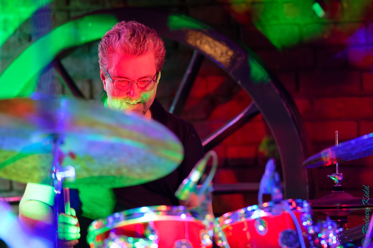 Rodney Kidd (@rodjkidd) on Twitter photo Eppyfest 11 (2024) Saturdays headliners <a href="/TimBowness/">Tim Bowness</a> & the Butterfly Mind Band <a href="/mattstevensloop/">Matt Stevens</a>
#JohnJowitt #AndyEdwards #RobGroucutt <a href="/SmokeyJoesChelt/">Smokey Joe's Chelt</a> #Eppyfest
flickr.com/photos/1271130… Eppyfest 11 (2024) Saturdays headliners <a href="/TimBowness/">Tim Bowness</a> & the Butterfly Mind Band <a href="/mattstevensloop/">Matt Stevens</a>
#JohnJowitt #AndyEdwards #RobGroucutt <a href="/SmokeyJoesChelt/">Smokey Joe's Chelt</a> #Eppyfest
flickr.com/photos/1271130…