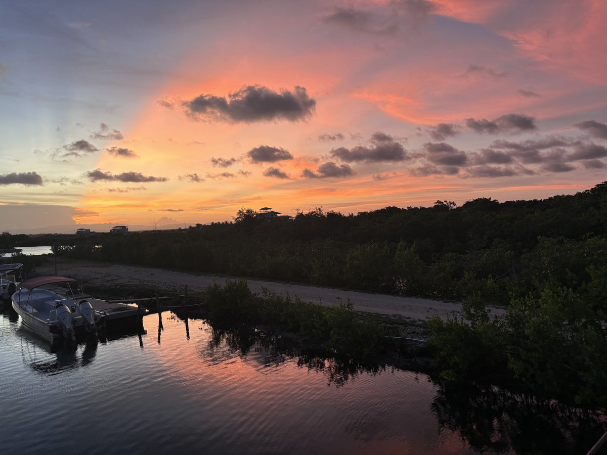 jaivturkey's tweet photo. Belize made me feel so beautiful ❤️ https://t.co/9Cy5QaRn0X
