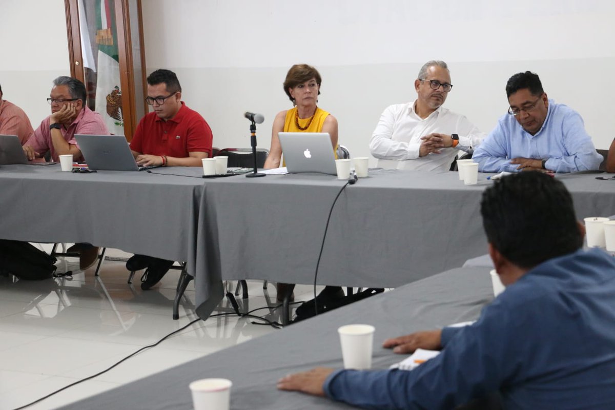 impepac's tweet photo. ℹ️ Durante la reunión de trabajo con asesores de diputados, en la que participó Fernando Guadarrama Figueroa, secretario Técnico de la Comisión de Gobernación del @MorelosCongreso, así como representantes del @INPImx, de la Comisión para el Diálogo con los Pueblos Indígenas de México de la Secretaría de Gobernación, así como el Comité Promotor para la constitución del Municipio de Alpuyeca, entre otros, el Impepac se encargará de la elaboración de contenidos para los materiales de la fase informativa.