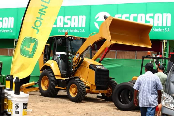 adiarionic's tweet photo. Feria Ganadera en la Capital Abre sus Puertas.🎊

Se inauguró el evento ganadero más grande de Nicaragua, la “Feria ganadera #Managua2024”

En su tercera edición que ofrecerá una variada programación de entretenimiento para sus visitantes.

#ADiario
#Nicaragua https://t.co/72XEGcixrL