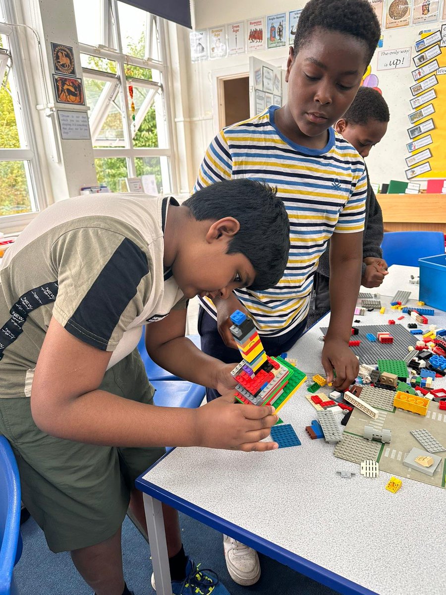 TutorMaster3's tweet photo. RESPECT

Responsibility, Equality, Self-confidence, Positivity, Empathy, Cooperation, Tolerance 

@sherwoodpr

#summerschool2024 #teamwork #collaborativelearning https://t.co/FNTUmZgA0L