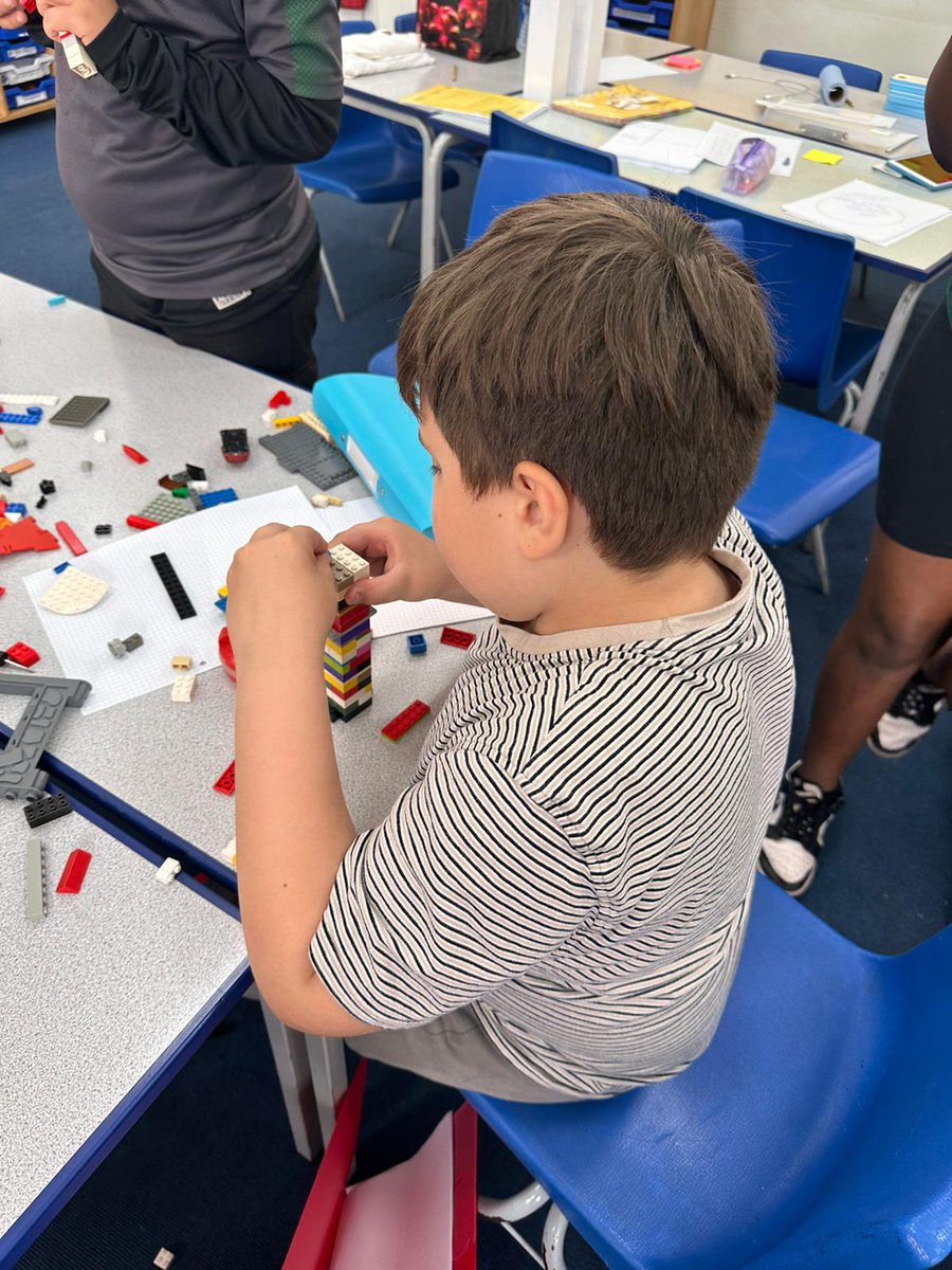 TutorMaster3's tweet photo. RESPECT

Responsibility, Equality, Self-confidence, Positivity, Empathy, Cooperation, Tolerance 

@sherwoodpr

#summerschool2024 #teamwork #collaborativelearning https://t.co/FNTUmZgA0L