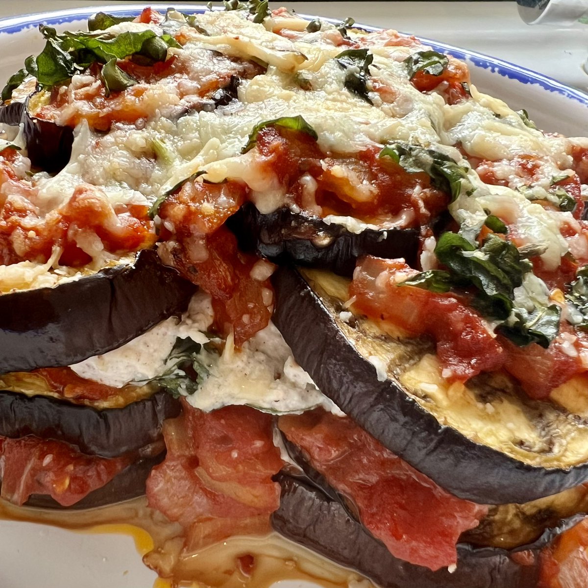 clinchbecki's tweet photo. Week 4: Day 1 #veryfast800 #fast800
Dinner: Vegetarian Lasagne
Calories: 366
This was a bit of a faff to prepare but it can be batched up and would be perfect for entertaining too. Delicious & filling. ๐๐๐. A favourite. โ๏ธโ๏ธโ๏ธโค๏ธ https://t.co/CXFw3L8T3Y