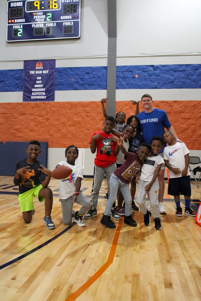 Max_Walenta's tweet photo. Thank you @MAM_Sports for having me and my teammates at the flag football camp! I loved coaching Memphis youth through some 🏈 drills. To support MAM and their incredible mission, visit https://t.co/MhmugFcNVC to find out how you can get involved! #ad @901fund https://t.co/03eJyqZwKp