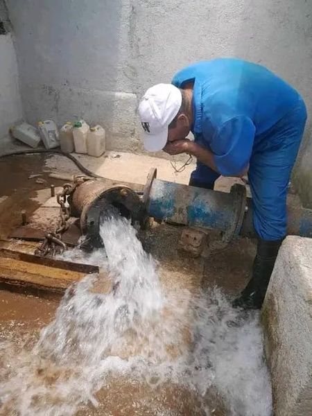 LA EAA Camagüey no se detienen en su labor , el preciado líquido una  prioridad hacerla  llegar a los hogares.#AysCuba.