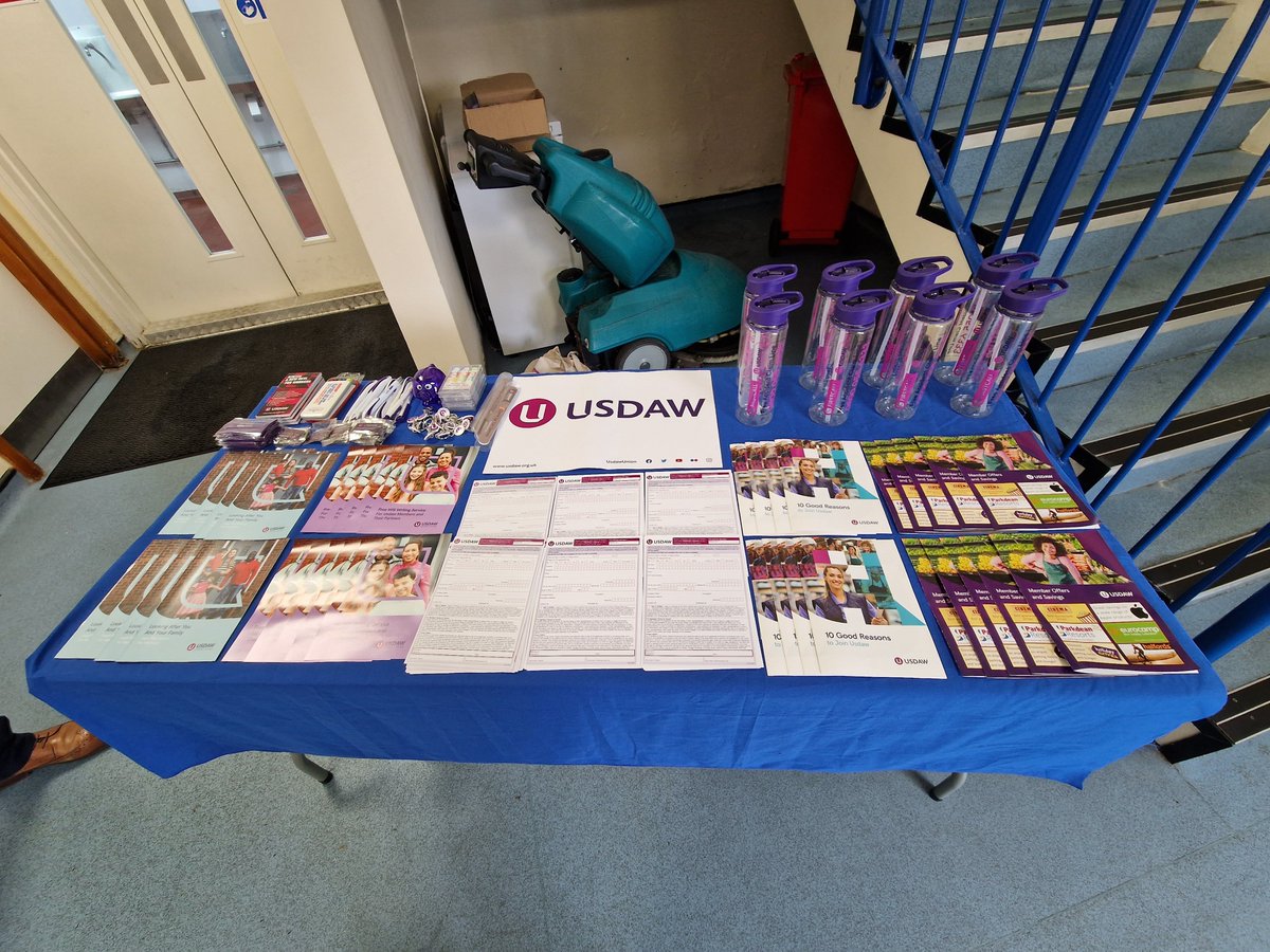 ryanpipes101's tweet photo. Spent today running a recruitment campaign at Pilgrims Lamb UK highlighting the benefits of membership to the workforce with Academy 2 OO Marco Ourique
@UsdawUnion 
@PaddyLillisGS 
@DaveMccrossen 
@rabdonnelly2010 
@gulljamie1 https://t.co/6uxDByuzao