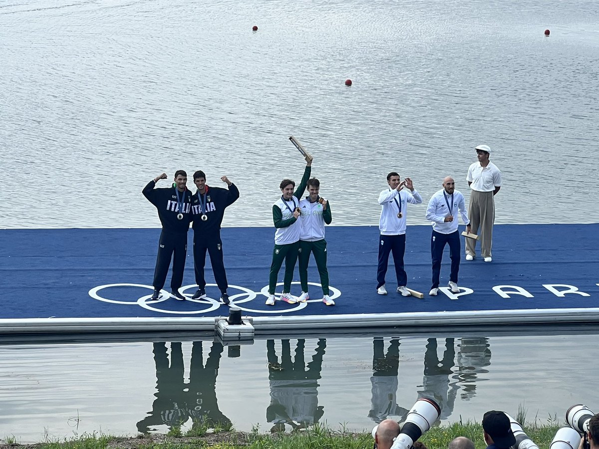 firstkeano's tweet image. Not much celebrating for the cork boyhos who gave us all so much joy as a nation 

Surely a public address announcement they were arriving &amp;amp; convene at Arrivals if free might have been cute ???