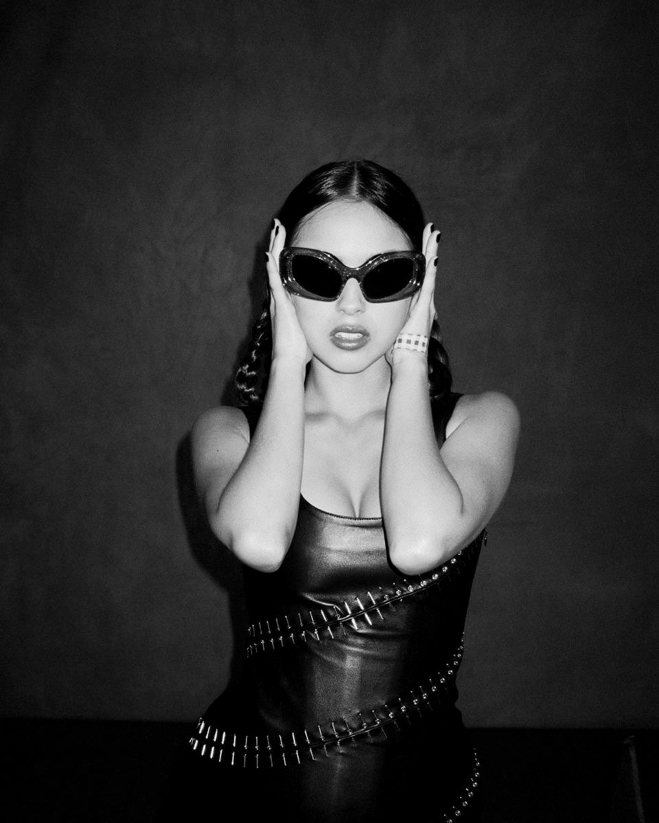 livsthinker's tweet photo. it’s time to vote livies
vote liv in best pop at the VMAs <3  https://t.co/Z2LYAorAeg https://t.co/YpzNJIoico