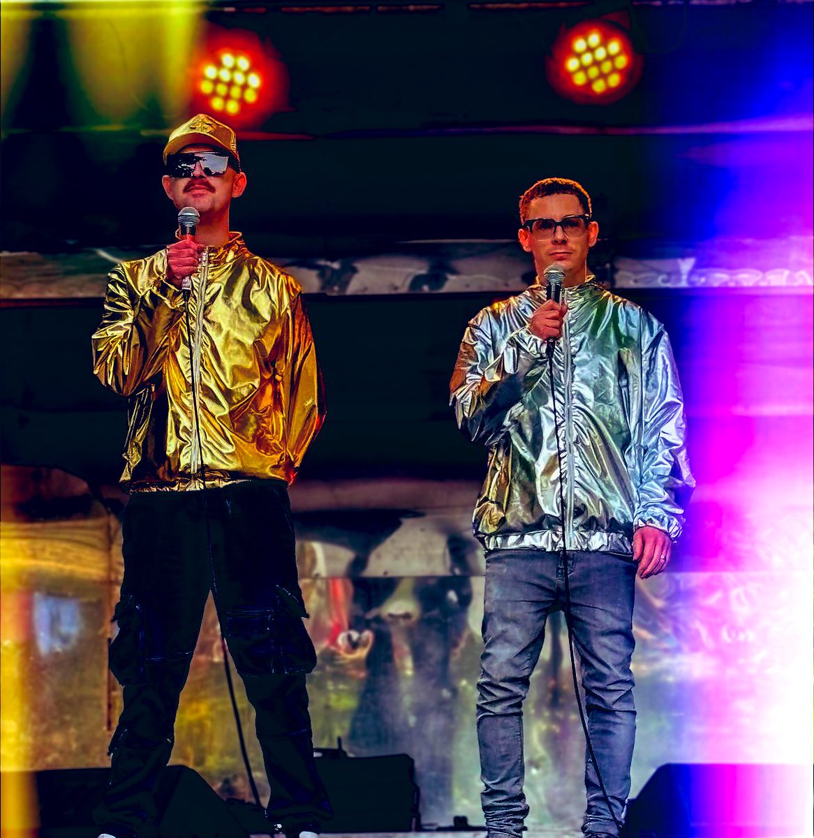 ladsclubmusic's tweet photo. LONDON! We have 1 more show in us and we are saving the best for last! Dont miss us performing at the amazing @zodiacbarlondon THIS FRIDAY, August 9th at 8:30pm - FREE Show, Meet &amp; Greet plus some give aways too 🕺🏼🕺🏼 #LADSCLUB https://t.co/7d6ucc7gHF