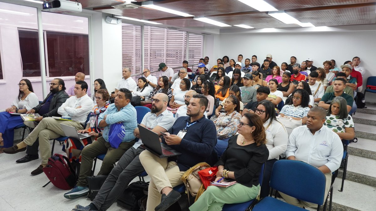 TComfenalco's tweet photo. En el Auditorio Ramón de Zubiría del Tecnológico Comfenalco, la misión internacional de REOALCEI, que reunió a representantes de Brasil, México y Colombia, ofreció un valioso espacio para el relacionamiento, la colaboración y la cooperación. 📷📷 @REDREOALCEI https://t.co/kCtbONyGQm