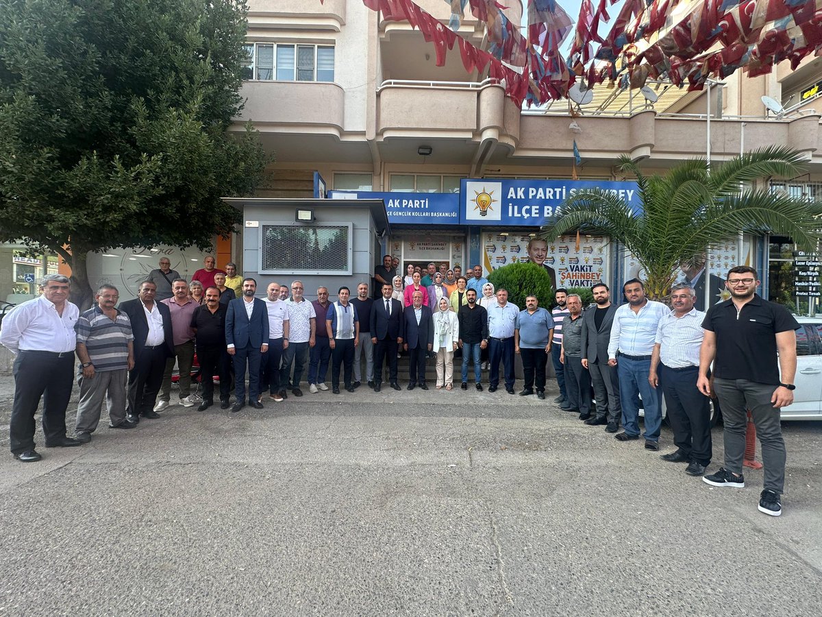 Av.Mehmet TİRYAKİ (@avmehmettiryaki) on Twitter photo Haftalık Olağan Yürütme ve Yönetim Kurulu toplantımızı 3 kademe ve meclis üyelerimiz ile birlikte toplantımızı gerçekleştirdik.
#TürkiyeYüzyılı'nda Durmaksızın çalışmalarımız devam edecek.
#şahinbey
#Gaziantep
<a href="/RTErdogan/">Recep Tayyip Erdoğan</a>
<a href="/erkankandemir/">Erkan Kandemir</a>
<a href="/Hakan_Kahtali/">Hakan Kahtalı</a>
<a href="/abdulhamitgul/">Abdulhamit Gül</a> Haftalık Olağan Yürütme ve Yönetim Kurulu toplantımızı 3 kademe ve meclis üyelerimiz ile birlikte toplantımızı gerçekleştirdik.
#TürkiyeYüzyılı'nda Durmaksızın çalışmalarımız devam edecek.
#şahinbey
#Gaziantep
<a href="/RTErdogan/">Recep Tayyip Erdoğan</a>
<a href="/erkankandemir/">Erkan Kandemir</a>
<a href="/Hakan_Kahtali/">Hakan Kahtalı</a>
<a href="/abdulhamitgul/">Abdulhamit Gül</a>
