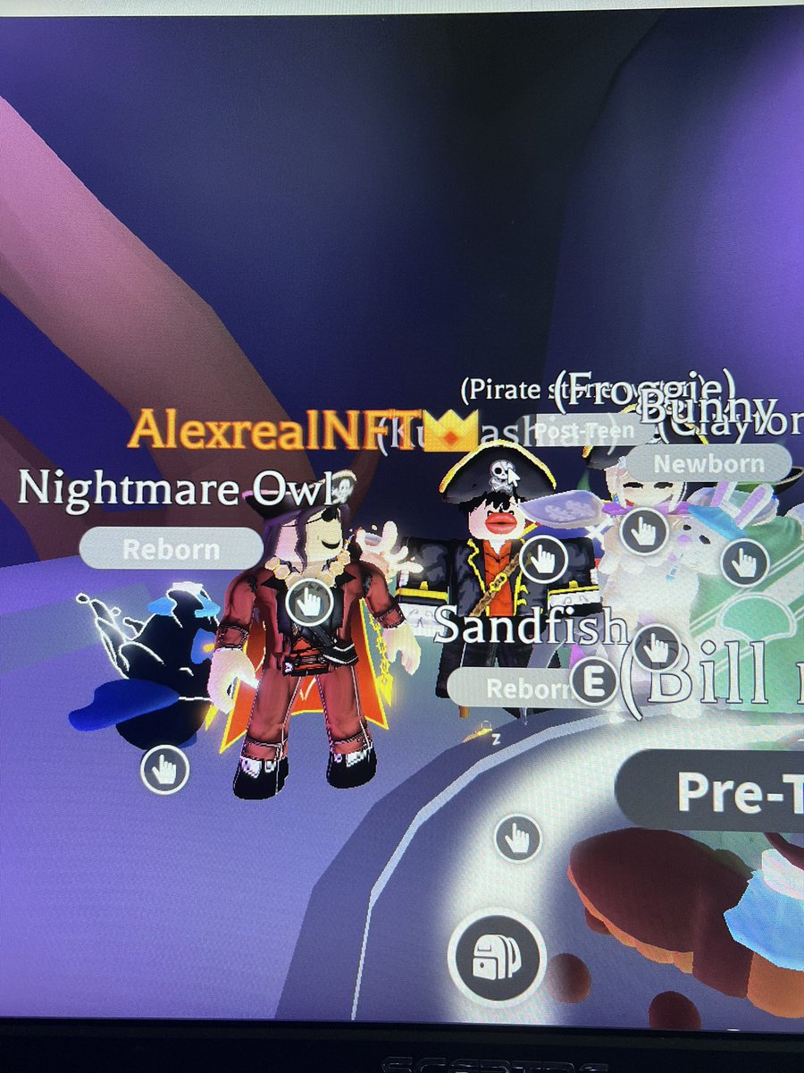 Jshulove's tweet photo. @AlexrealNFT THATS ME OVER THERE!!! IT WAS NICE MEETING YOU 🫶🫶 https://t.co/SkGGA1WvCC