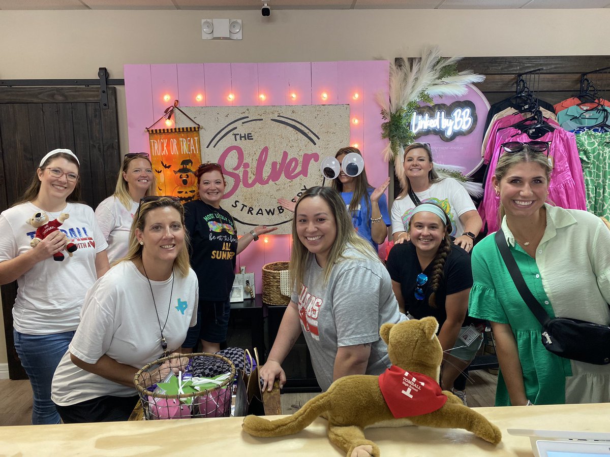 The Silver Strawberry is precious like gold to us and our community! Orange Team <a href="/TISDDPES/">Decker Prairie Elementary</a> #DPEScougarhunt #hometownteam