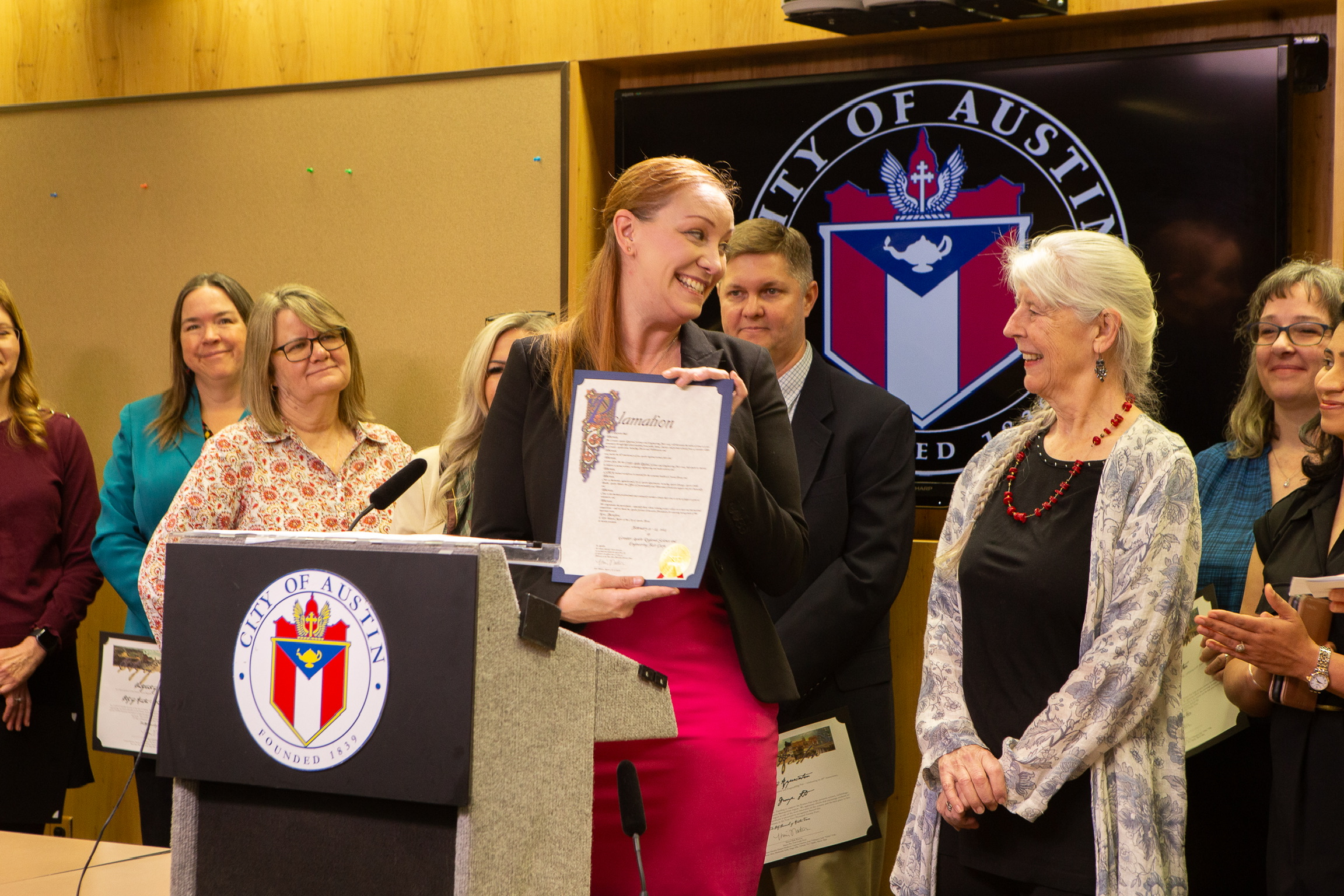 GUUFV_iWIAAUQMH?format=jpg&name=4096x409