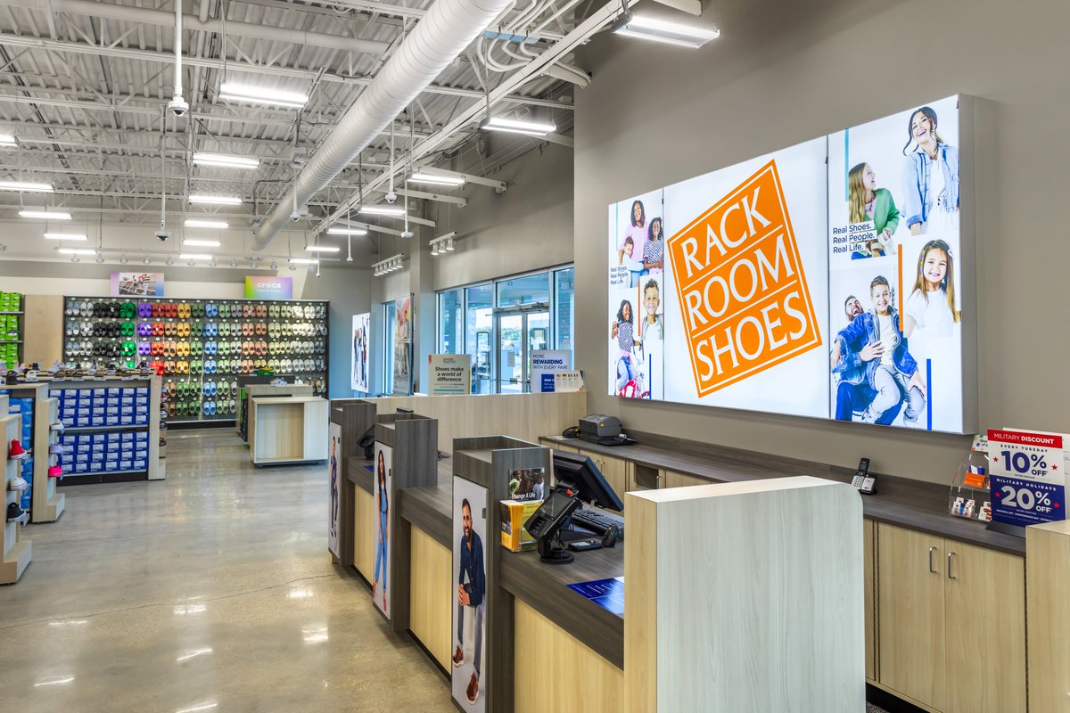Stafford_Prop's tweet photo. . @rackroomshoes opened their doors on July 25 at our Camden Woods shopping center in #Kingsland, #Georgia – just in time for back-to-school shopping! Congrats to Will Euart and everyone involved – it’s safe to say this deal was a shoo-in! https://t.co/mF5uX1H0Wr