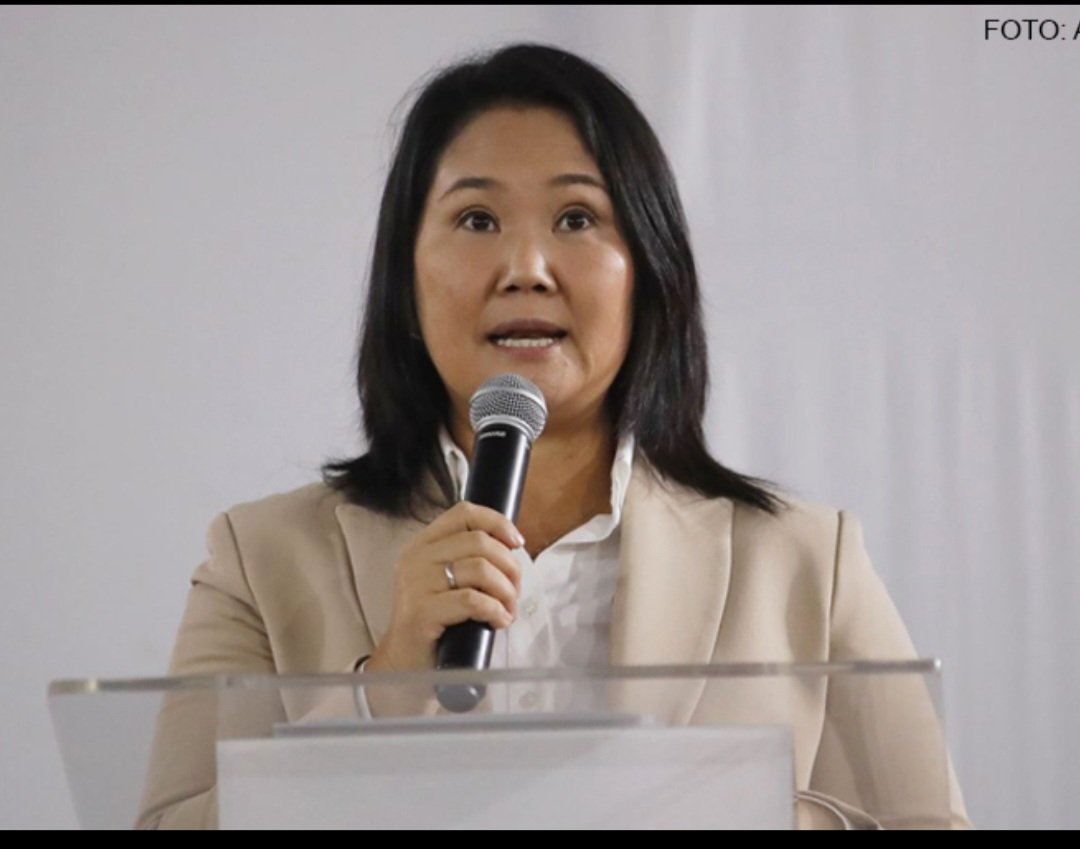 delurens's tweet image. Amigos Tuiteros. Si Mañana Fueran Las Elecciones Presidenciales. ¿Por quién votarías?

Francisco Sagasti      Keiko Fujimori

          🔄    RT                 Me Gusta. 🧡