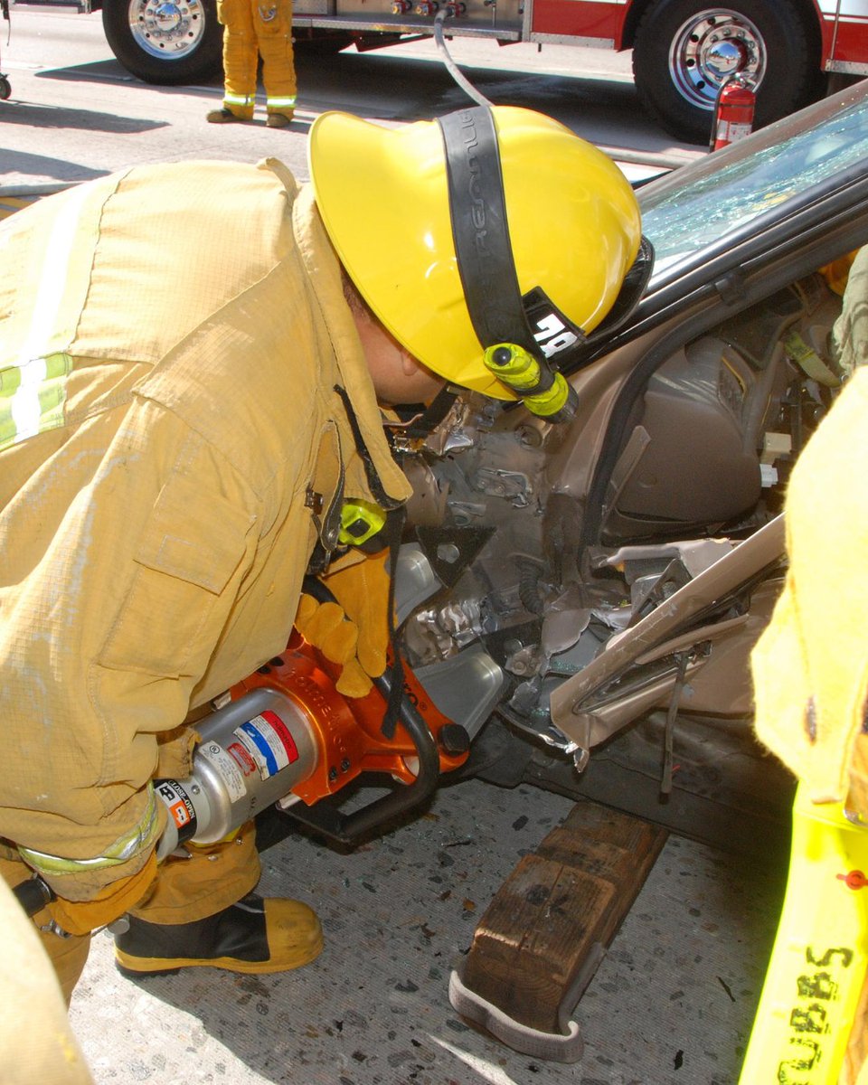 LAFDFoundation's tweet photo. The Jaws of Life are a crucial tool our #LAFD uses to save lives! 🛠️
These powerful hydraulic tools can cut through metal and pry open wrecked vehicles, allowing first responders to rescue trapped victims quickly and safely.
#FirefighterTools #JawsOfLife #Rescue https://t.co/ZAmiJod7u5