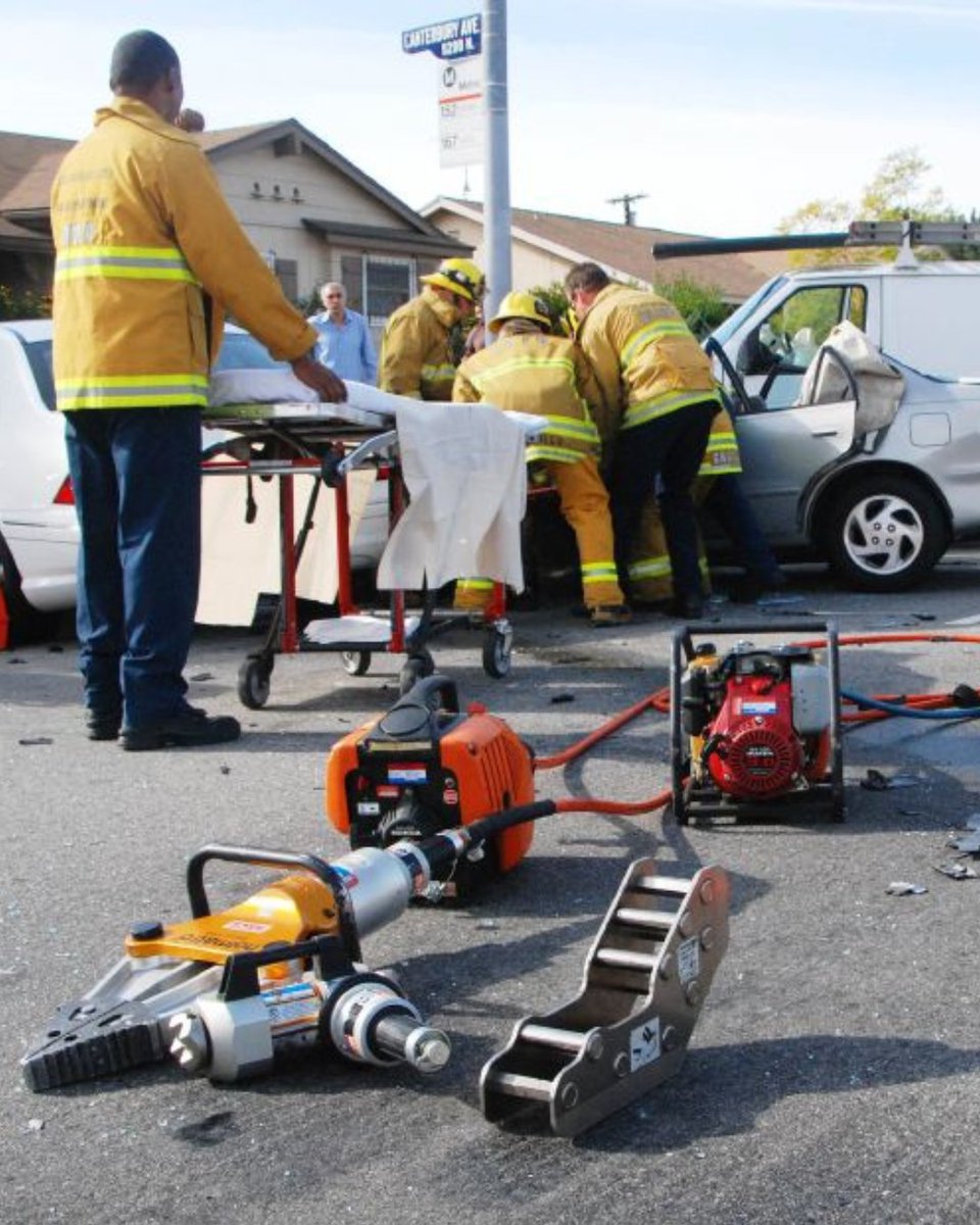 LAFDFoundation's tweet photo. The Jaws of Life are a crucial tool our #LAFD uses to save lives! 🛠️
These powerful hydraulic tools can cut through metal and pry open wrecked vehicles, allowing first responders to rescue trapped victims quickly and safely.
#FirefighterTools #JawsOfLife #Rescue https://t.co/ZAmiJod7u5