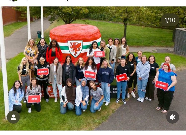 Louise Edwards tweet media