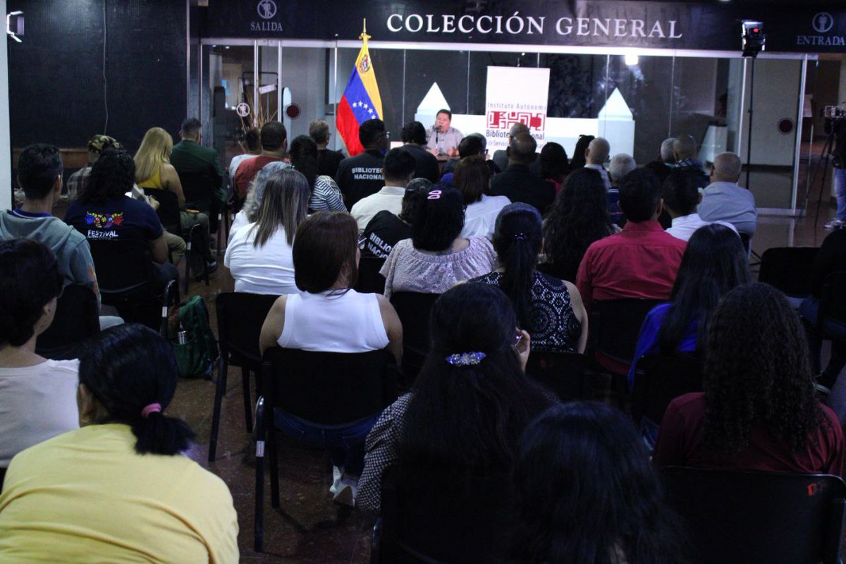 minculturave's tweet photo. #EsNoticia | Hoy en la Biblioteca Nacional conmemoramos los 200 años de la Gesta Libertaria con el conversatorio "Batalla de Junín una gesta heroica", a cargo del historiador Jorge Berrueta, director general de la Biblioteca Nacional de Venezuela.

#ChaoWhatsApp https://t.co/EPSawMS5HK