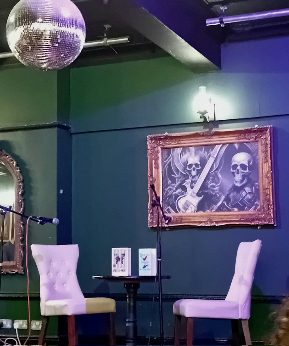 bylibbywilliams's tweet photo. the decor is sublime https://t.co/Ftcnfc7AyN
