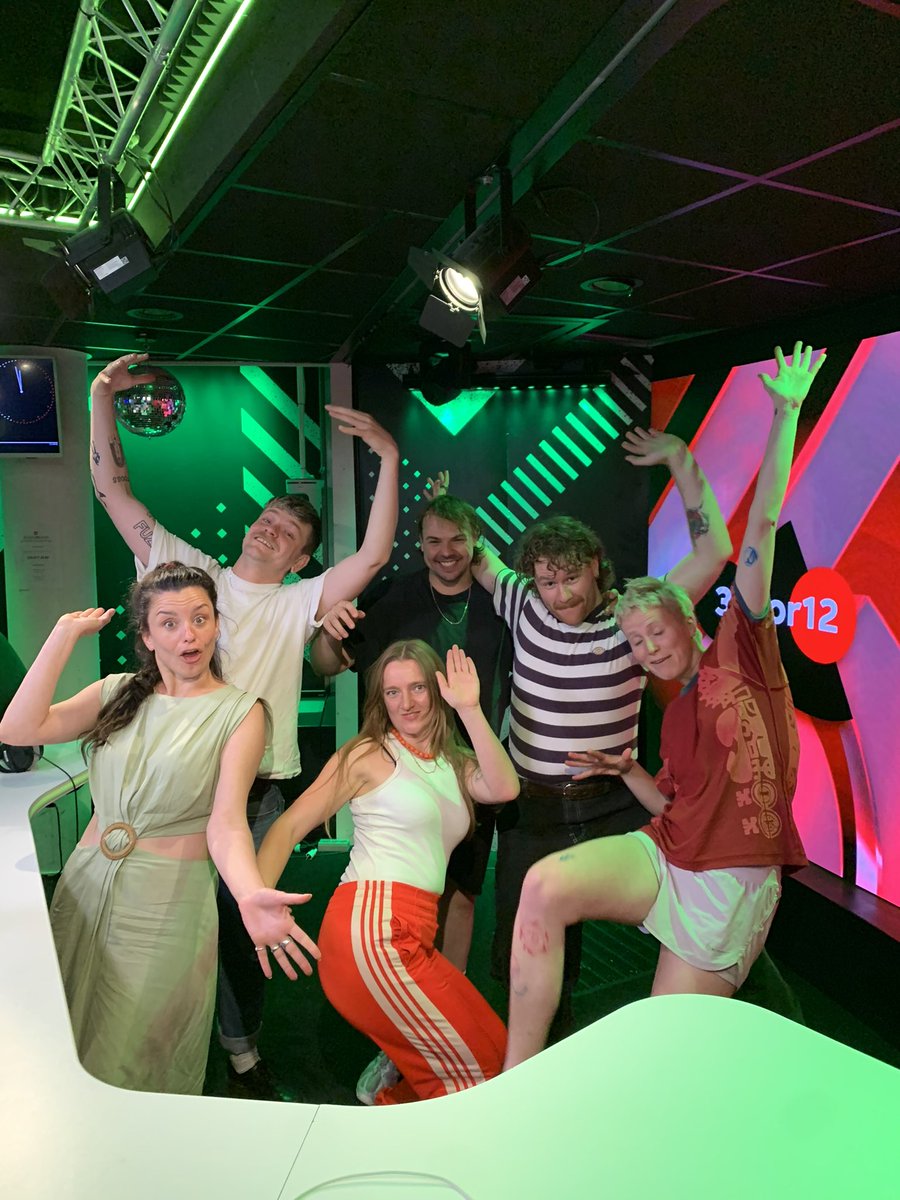 FIEP (@veerlefiep) on Twitter photo had a lottt of fun playing at <a href="/3voor12/">3voor12</a> radio! thanks for having us <a href="/evakoreman/">Eva Koreman</a> 🧡
if you haven't seen the session, you can watch the full session on youtube :)
m.youtube.com/watch?v=XcM_vA…
🫶🏼👼🏼 <a href="/3voor12/">3voor12</a> <a href="/3FM/">3FM | We Want More!</a> <a href="/genevievesmans/">Geneviève Smans</a> <a href="/SamsonCasc/">CascSamson</a> 🎧✨ had a lottt of fun playing at <a href="/3voor12/">3voor12</a> radio! thanks for having us <a href="/evakoreman/">Eva Koreman</a> 🧡
if you haven't seen the session, you can watch the full session on youtube :)
m.youtube.com/watch?v=XcM_vA…
🫶🏼👼🏼 <a href="/3voor12/">3voor12</a> <a href="/3FM/">3FM | We Want More!</a> <a href="/genevievesmans/">Geneviève Smans</a> <a href="/SamsonCasc/">CascSamson</a> 🎧✨