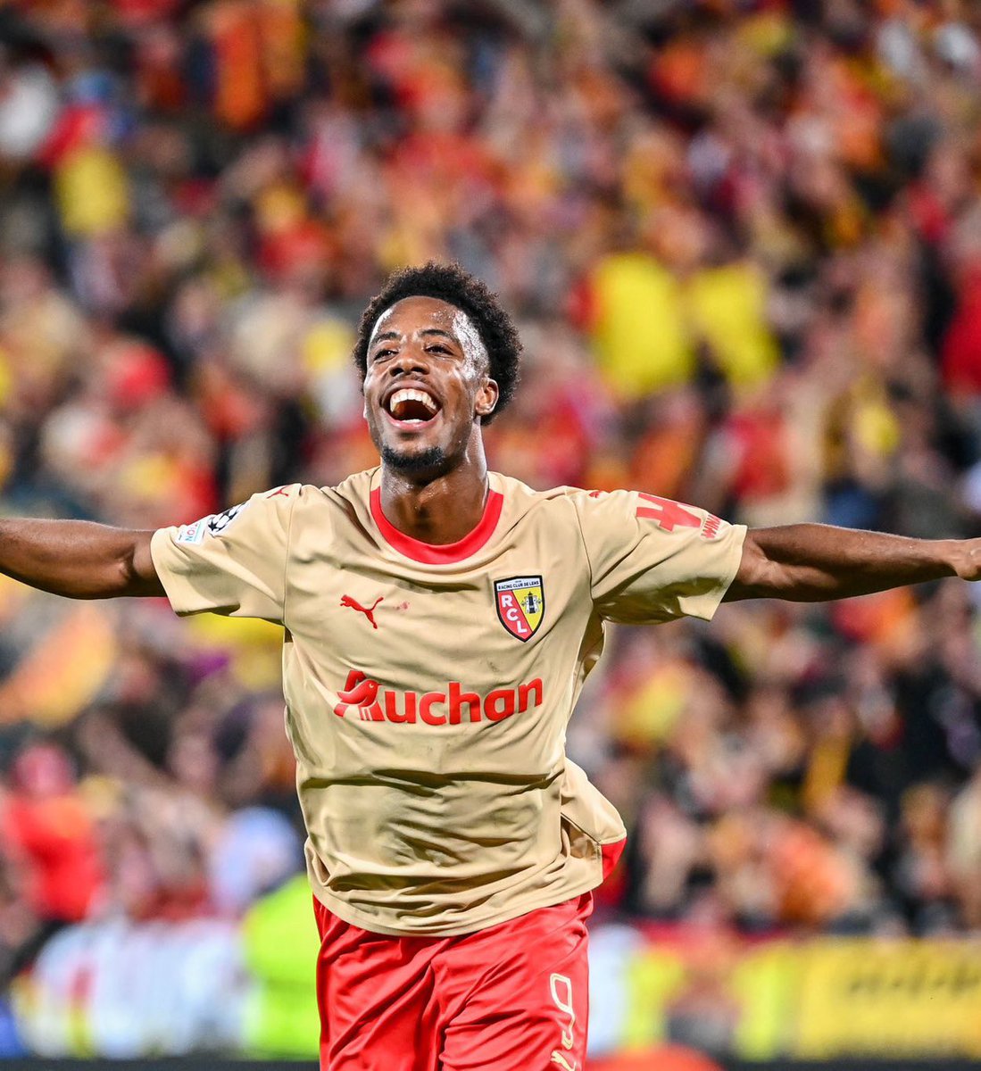 _MERCATOM's tweet photo. 🚨 #MercatOM 🚨 

🔥 L’#OM a fait une offre de 20M€ à Lens pour Wahi !

#TeamOM | @lequipe https://t.co/L5SsFK2aRw