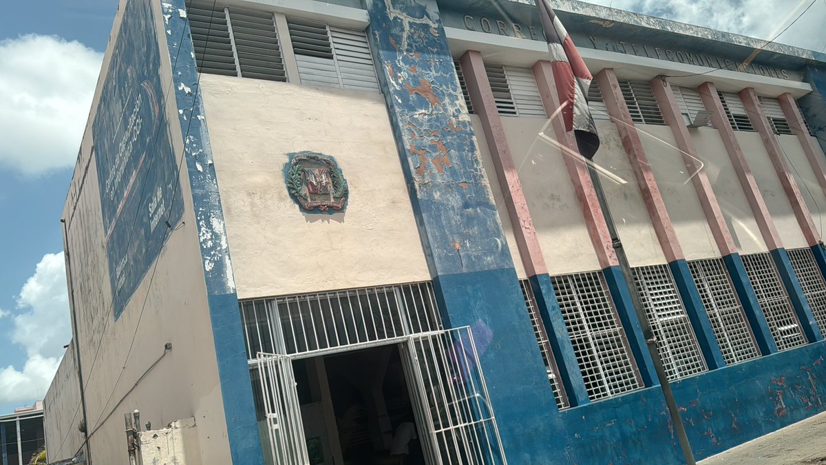 shekaky's tweet photo. Pregunta... En @InposdomRD solo se envían documentos?... 🙄 

#SoloRD #DitaVaina #rd #dominicanrepublic https://t.co/evnIzeXlHh