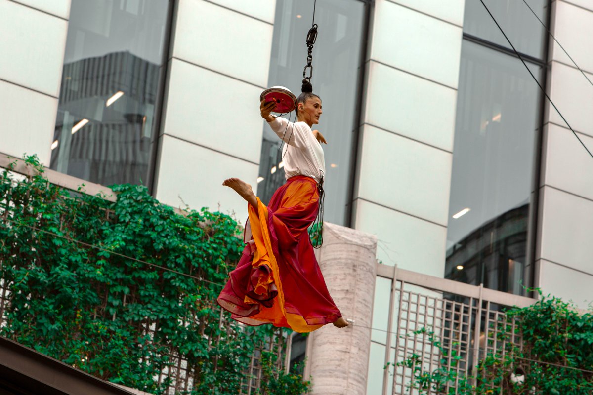 Birmingham Weekender (@bhamweekender) on Twitter photo With just 2 weeks to go, we're taking a closer look at some of the acts that are performing in the centre of Birmingham across August bank holiday ๐
<a href="/gorillacircus/">Gorilla Circus</a>'s Unity combines hair hanging artists, dance trapeze and immersive theatre to create jaw-dropping performances ๐คฉ With just 2 weeks to go, we're taking a closer look at some of the acts that are performing in the centre of Birmingham across August bank holiday ๐
<a href="/gorillacircus/">Gorilla Circus</a>'s Unity combines hair hanging artists, dance trapeze and immersive theatre to create jaw-dropping performances ๐คฉ