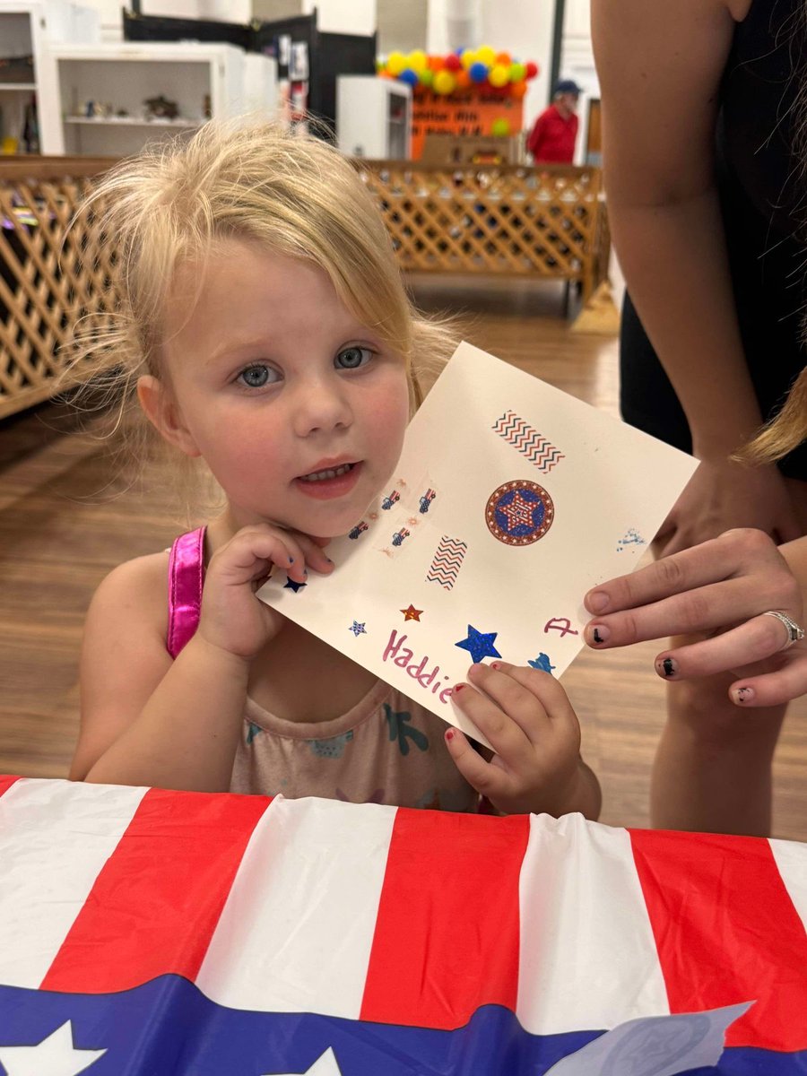BeAmazing2day's tweet image. Members of The Marathon County 4-H Kids Summer Camp used Be Amazing funds to purchase card making to make cards for veterans going on an Honor Flight. They also set up a booth one afternoon at the Wisconsin Valley Fair, and fairgoers and other 4-Hers were able to make cards too.