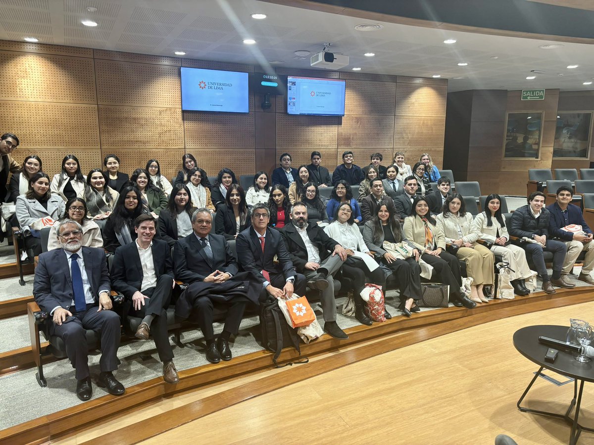 empresasucu's tweet photo. 🔛Esta semana recibimos a 3️⃣8️⃣ estudiantes de la Universidad de Lima 🇵🇪(@udelima). Es un gusto que nos hayan elegido para su visita académica internacional ✈️ Durante estos días, además de tener clases, visitarán Zonamérica, Aguada Park, distintos museos y la sede del Mercosur 🌎 https://t.co/l6PXKw7LJ3