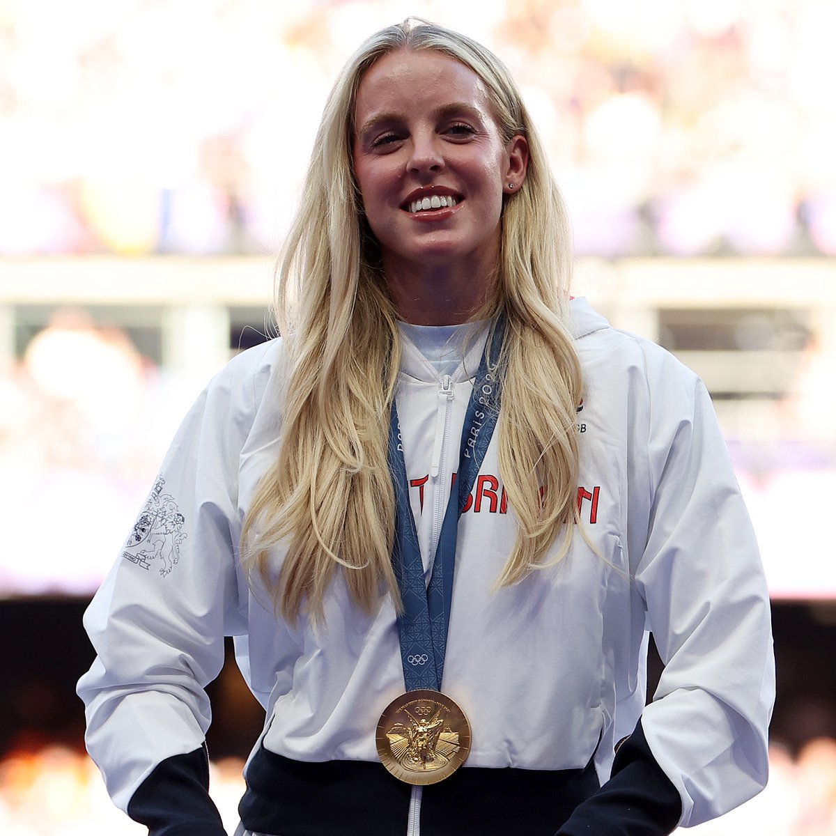 The golden moment 💫

Keely Hodgkinson dreamt of this moment and she now has the Olympic 800m gold medal around her neck 🥇

From joining Leigh Harriers at the age of nine, she is now an Olympic champion 🇬🇧 

👉 athleticsweekly.com/featured/keely…

#Paris2024
