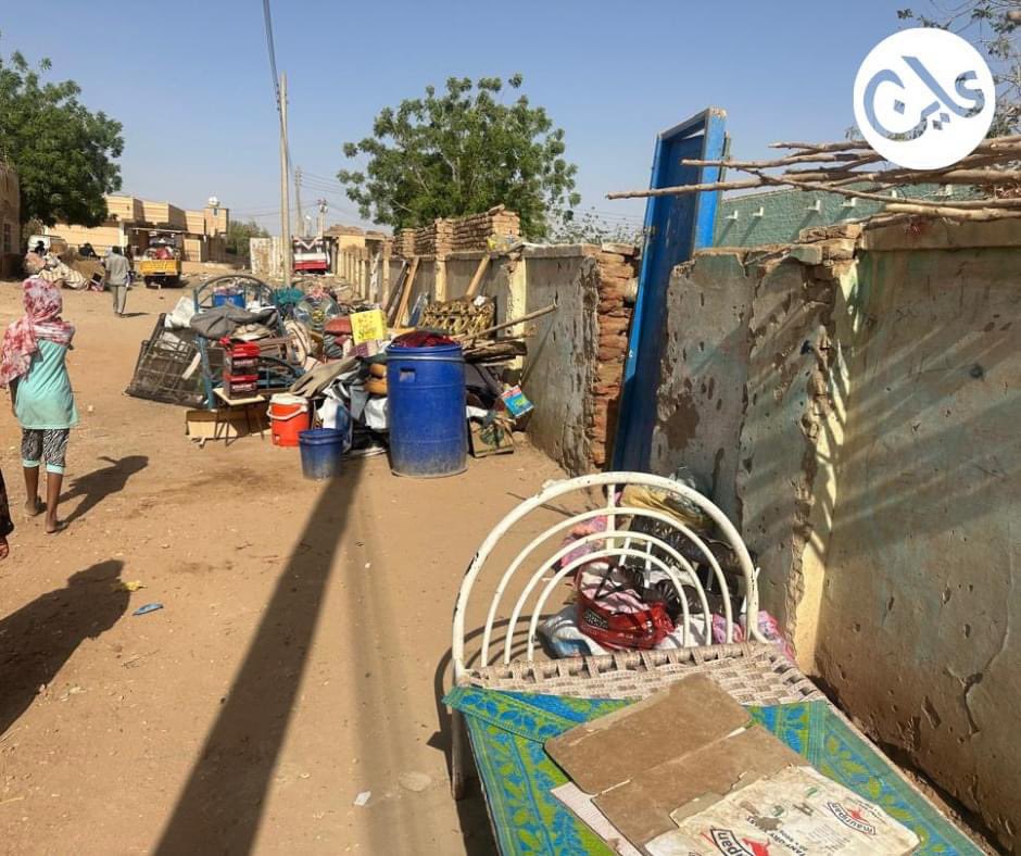 طبعا ديل النازحين الطردتوهم من المدارس وقفلتو بيوتكم في وشهم  ديل الدايرين التفاوض عشان تعبو والله وعاوزين يرجعو بيوتهم 

أما الدايرين  الحرب تستمر ديل معظمهم قاعدين في الولايات الآمنة وقاسمين بيوتهم علي اربعة ومؤجرين الواحد ب ٥٠٠ 

الجمرة بتحرق واطيها والله