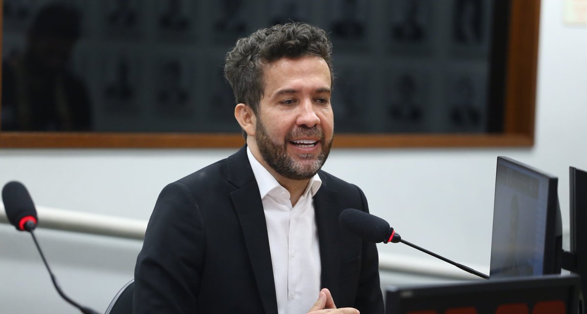 🚨URGENTE: O Deputado Federal @AndreJanonesAdv acaba de trazer à tona a informação de que, em 2021, os medalhistas do Brasil pagaram mais de R$ 1 milhão em impostos para o Governo do Mito. Onde estava o Senador Flávio Kopenhagen naquela época, já que a gestão do Mito não isentou