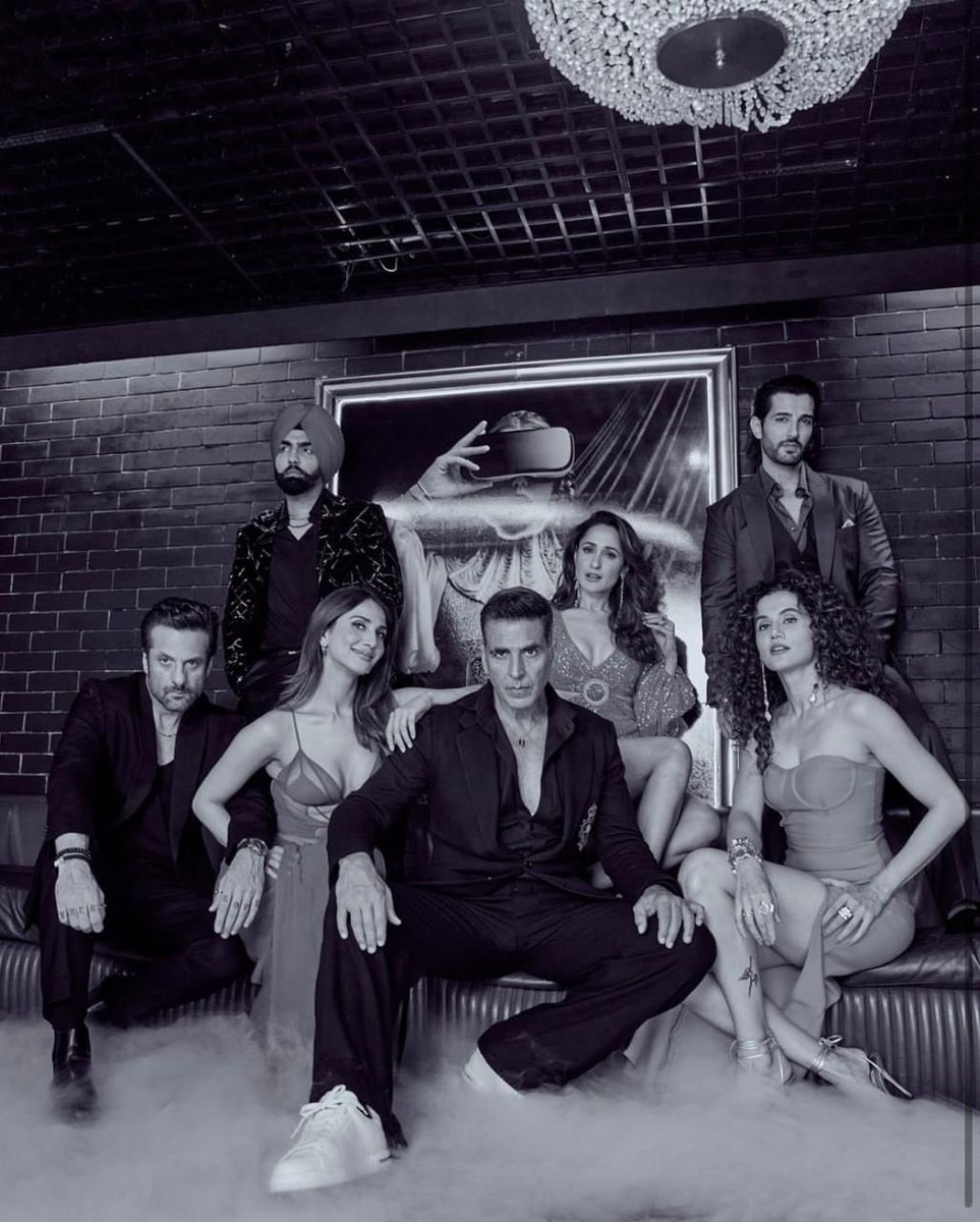 What could be the next big surprise from #AkshayKumar and the #KhelKhelMein gang? 🤔

#KhelKhelMein releasing in cinemas on 15th August 2024