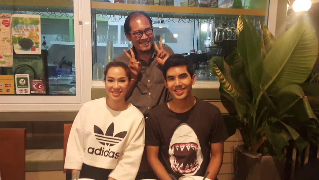 เขาขอถ่ายรูปกับผม